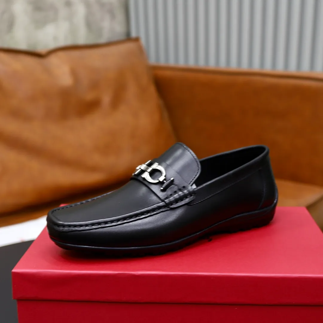Men's shoes: 260🙅‍♂️🙅‍♂️🙅‍♂️Niuli Brand: Ferragamo Standard code: Men's code 38/44 (45 customized) Grade: Same as the official website Material: Original imported cowhide leather lining Original wear-resistant lightweight outsole Style category: Men's casual slip-on shoes Distinguished luxury brand elements top luxury Color: Actual picture color